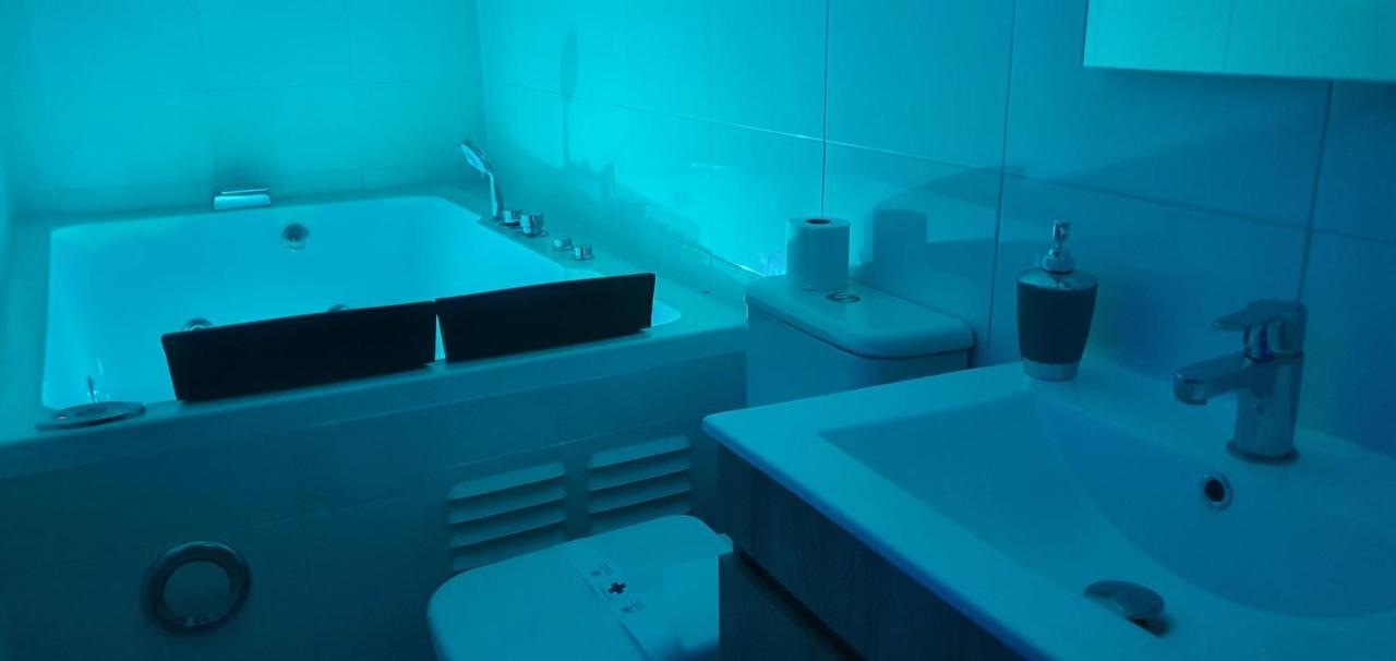 #2# Apartamento Jacuzzi Xl Sevilla Centro エクステリア 写真